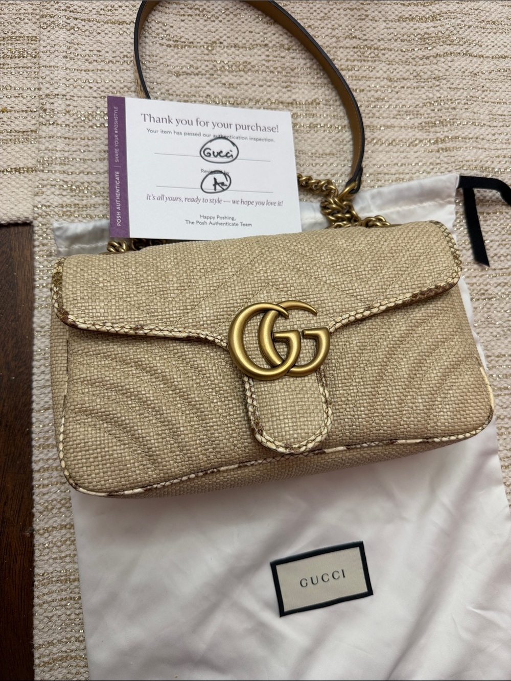 Gucci Raffia GG Marmont Shoulder mediun  Bag in Beige with Gold Hardware